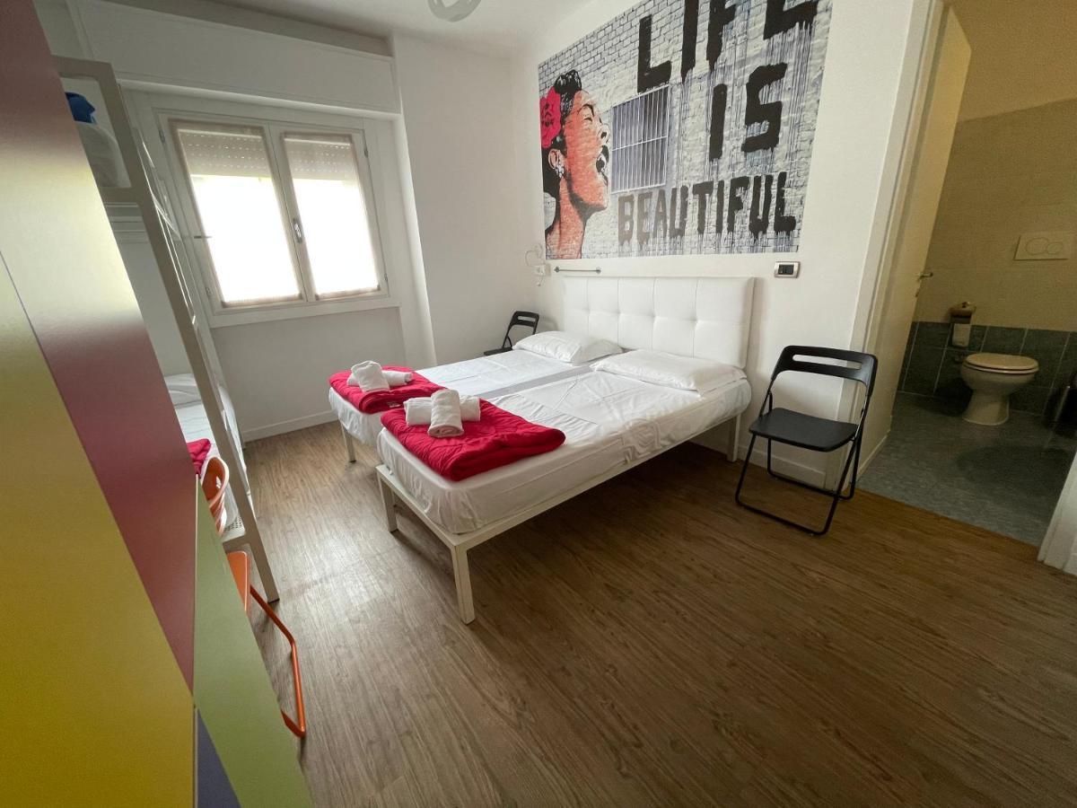 Lake Garda Hostel Salò Eksteriør bilde