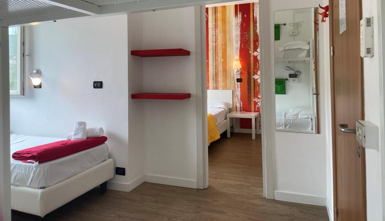 Lake Garda Hostel Salò Eksteriør bilde