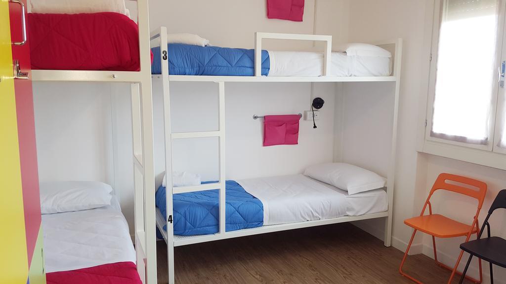 Lake Garda Hostel Salò Eksteriør bilde