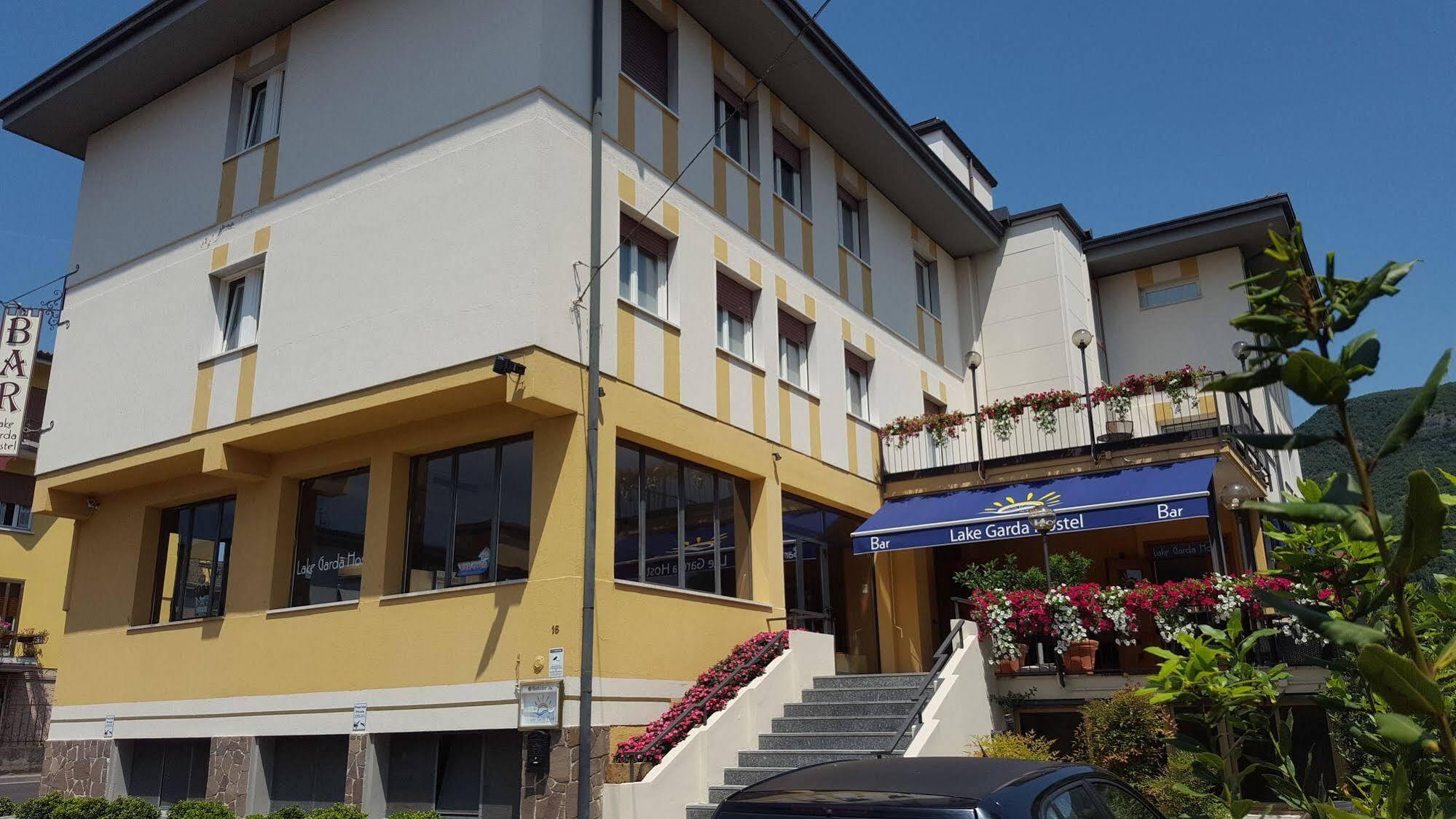 Lake Garda Hostel Salò Eksteriør bilde