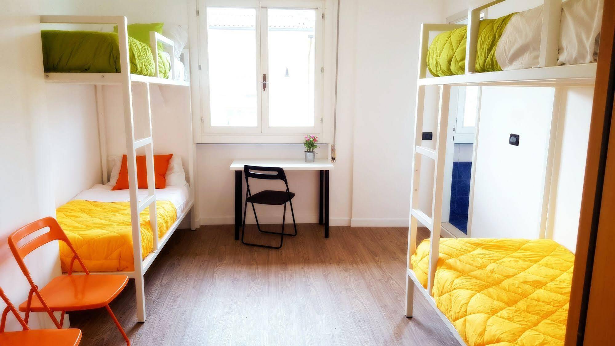 Lake Garda Hostel Salò Eksteriør bilde