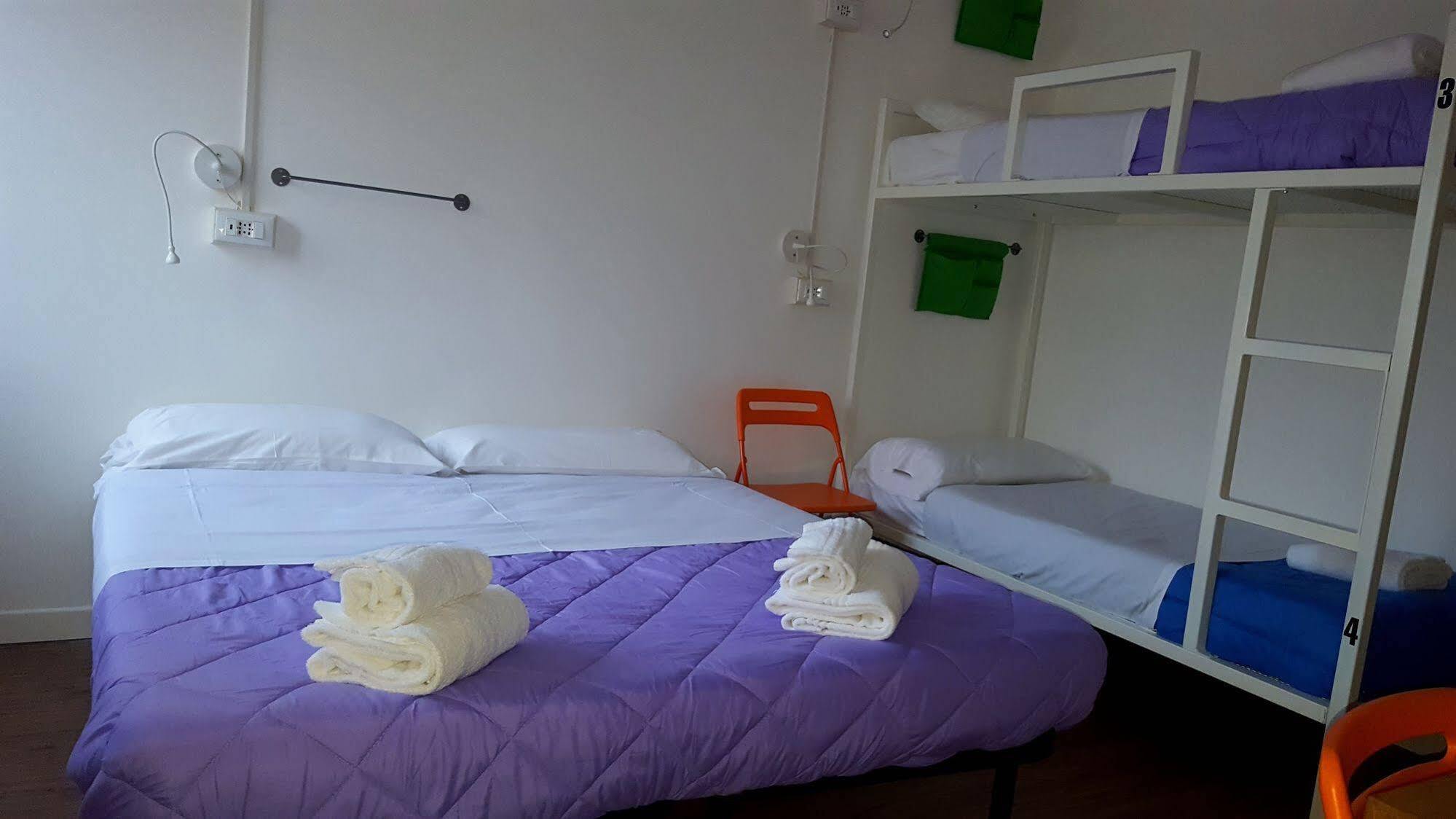 Lake Garda Hostel Salò Eksteriør bilde