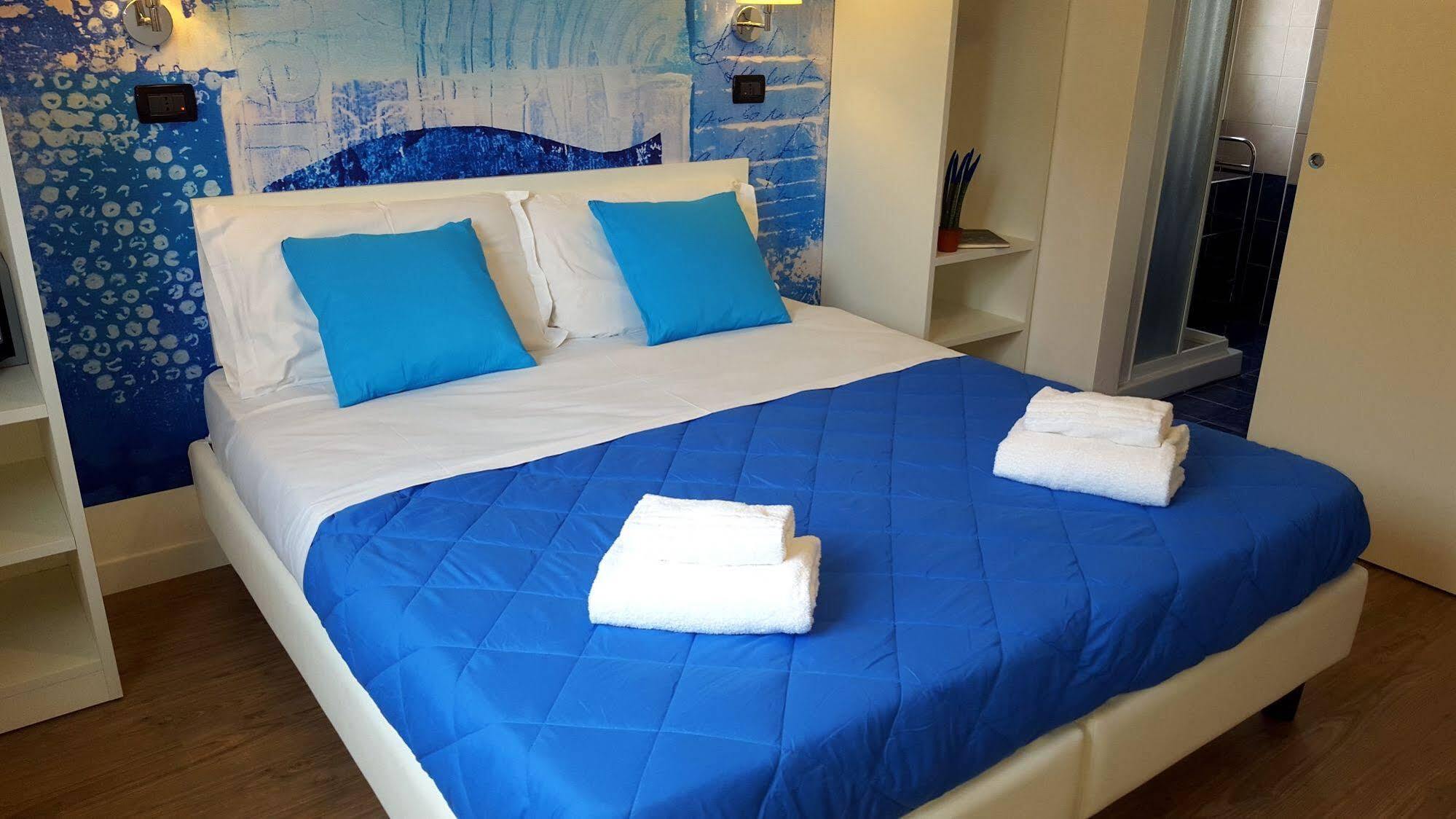 Lake Garda Hostel Salò Eksteriør bilde
