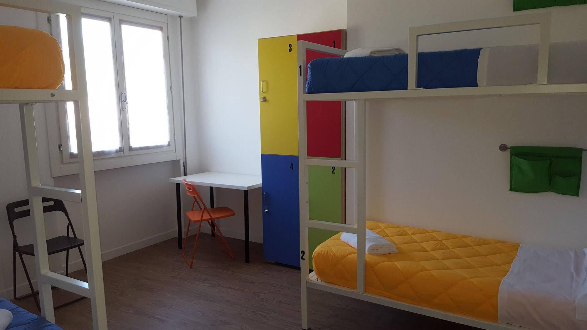 Lake Garda Hostel Salò Eksteriør bilde